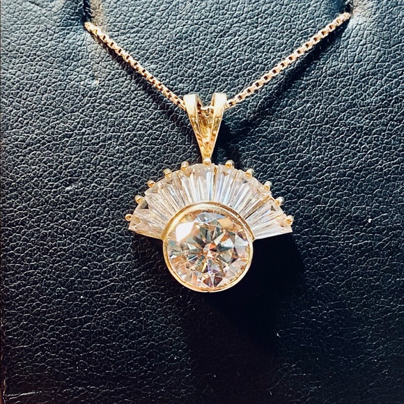 14k yellow gold. Set with very high quality CZ.. - Picture 1 of 1